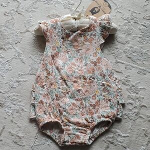 NWT Rabbit + Bear Organics Floral Baby Girl Romper 3-6 Months